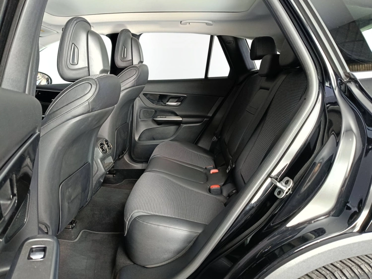 9 - Mercedes-Benz GLC 220 d AMG Advanced 4matic auto