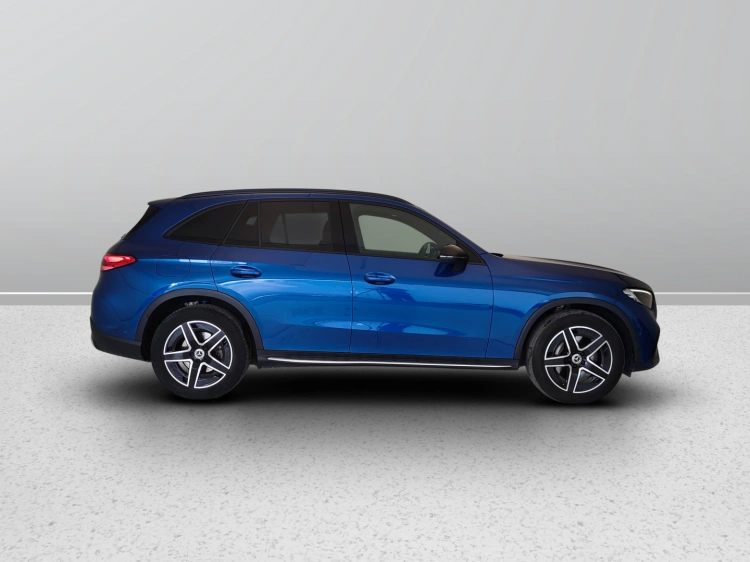 7 - Mercedes-Benz GLC 220 d AMG Line Advanced 4matic auto