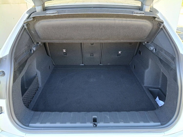 16 - BMW iX2 BMW iX2 xDrive30