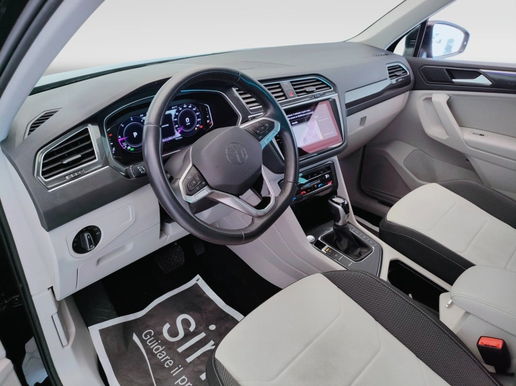 17 - Volkswagen Tiguan Tiguan 2.0 tdi Elegance 150cv dsg