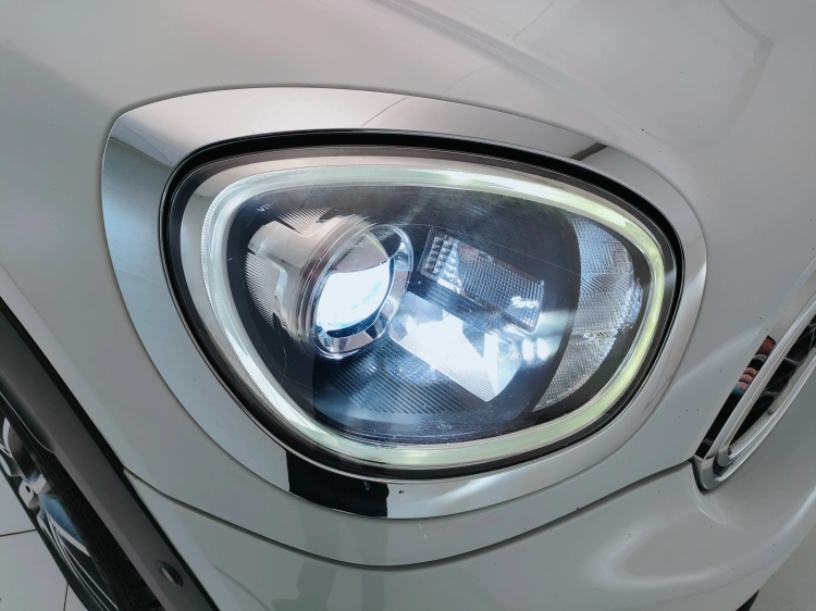 12 - MINI Countryman MINI COUNTRYMAN SD ALL4