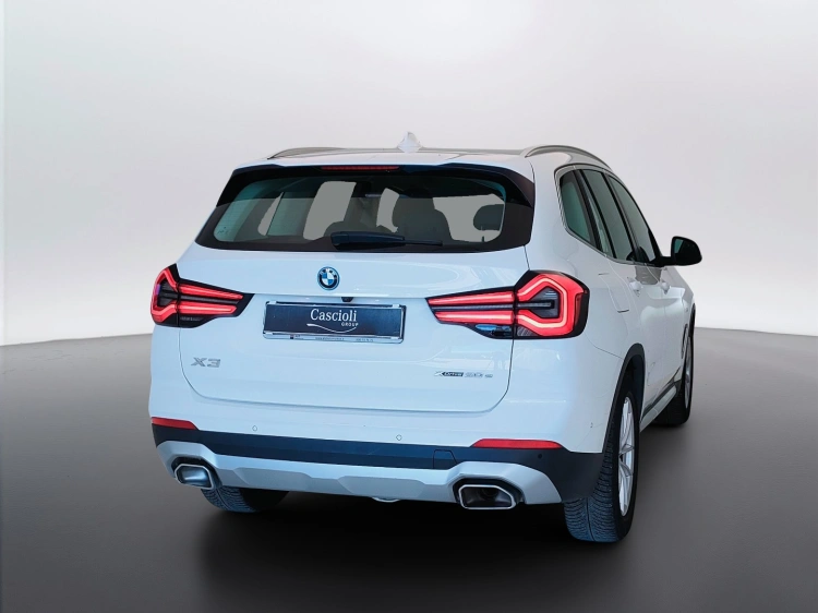 5 - BMW X3 X3 xdrive30e auto