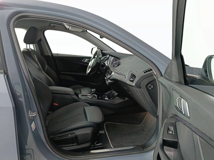 11 - BMW Serie 1 118i Sport 136cv auto