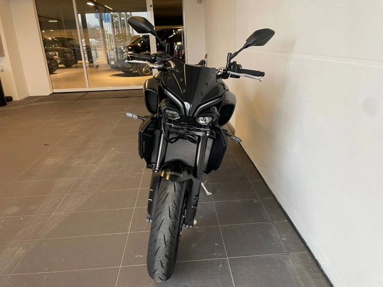 2 - Yamaha E1748 MT-10 1000 Abs my17