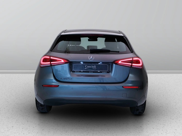 4 - Mercedes-Benz Classe A 180 d Business auto