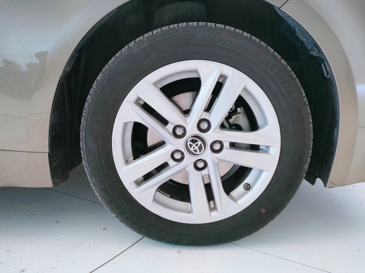 8 - Toyota Corolla Corolla Touring Sports 1.8h Business Tech cvt