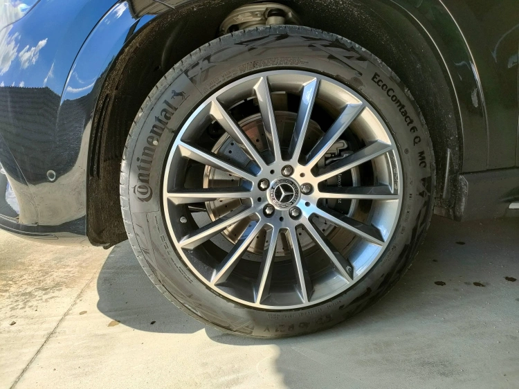 7 - Mercedes-Benz GLE 300 d 4MATIC