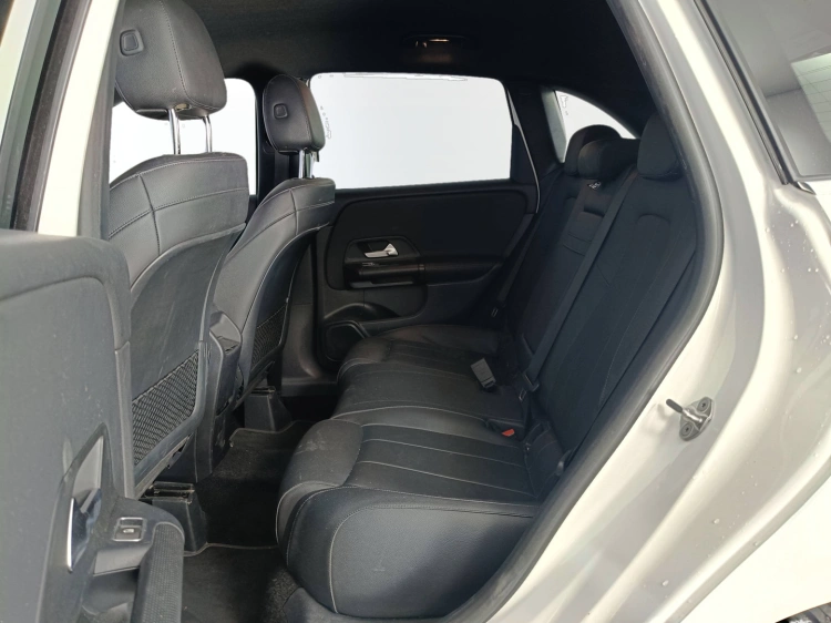 10 - Mercedes-Benz Classe B 180 d Executive auto