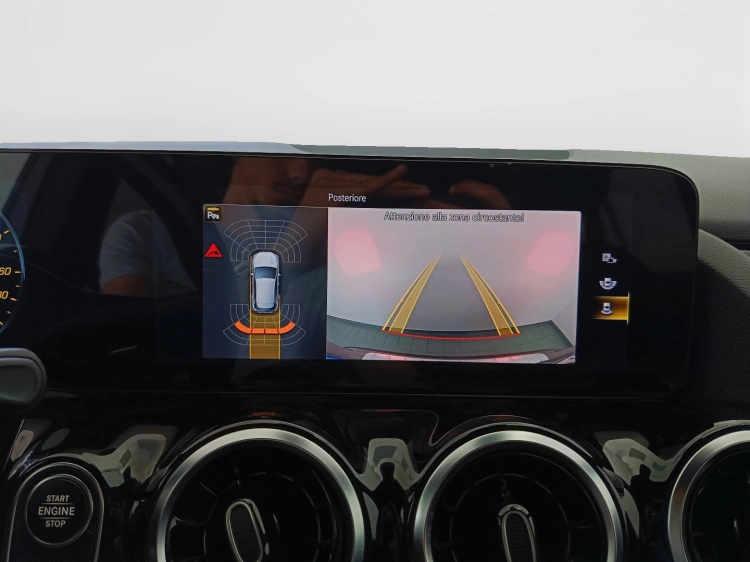 15 - Mercedes-Benz GLA 250 e phev (eq-power) Premium auto