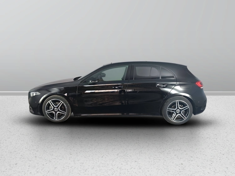 3 - Mercedes-Benz Classe A 180 d Premium