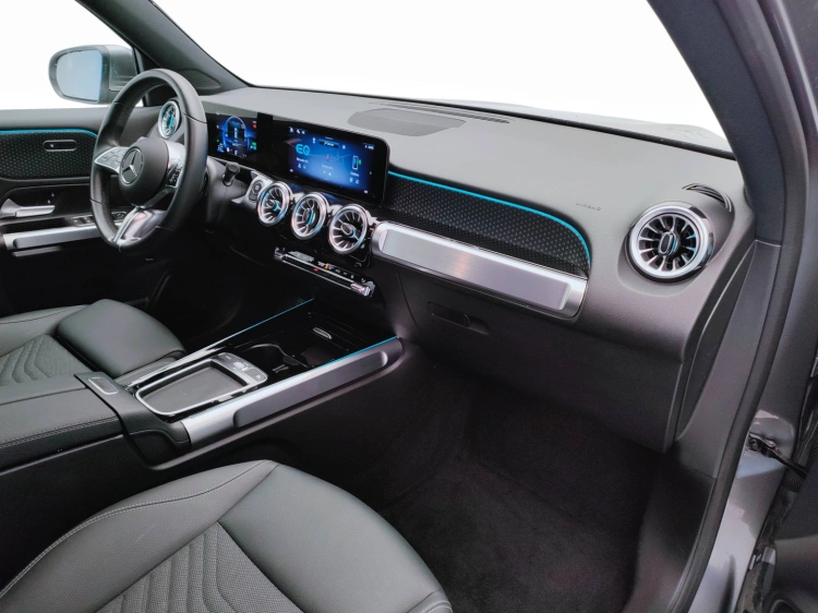 9 - Mercedes-Benz EQB 250+ Progressive