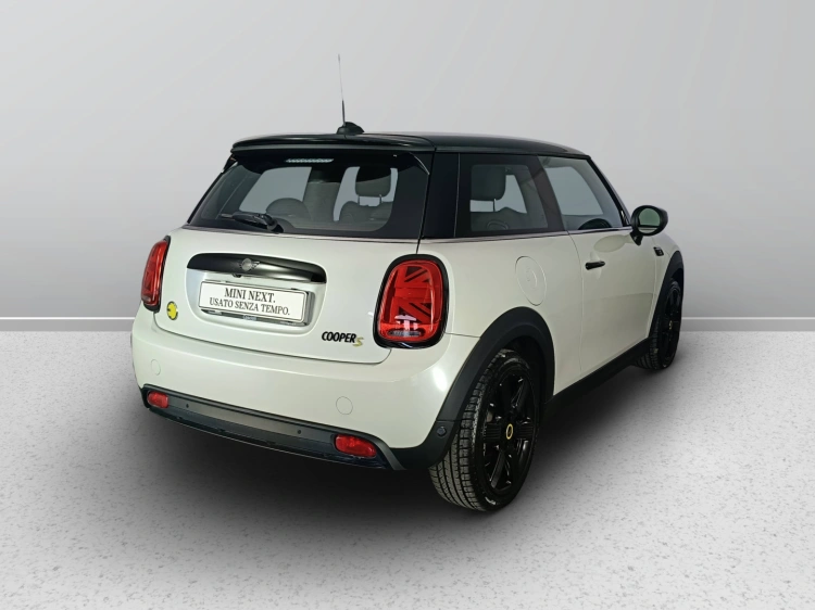 4 - MINI Cooper Mini 3p Cooper SE Classic auto