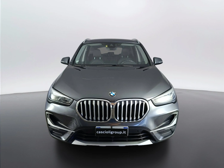 2 - BMW X1 X1 sdrive18d xLine auto