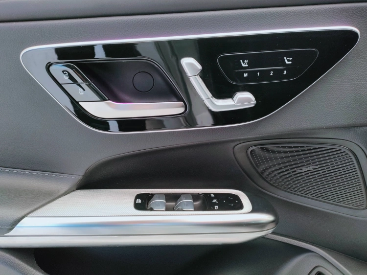 14 - Mercedes-Benz CLE Cabrio 220 d Advanced auto