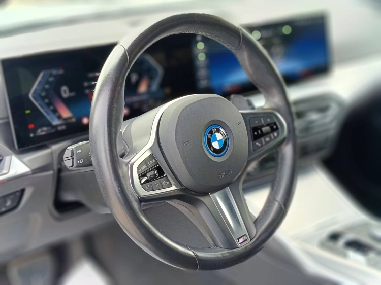 18 - BMW Serie 3 320e Touring MSport auto