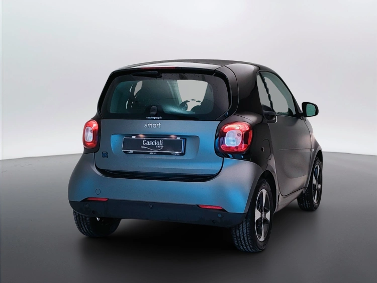 4 - smart fortwo Fortwo eq Passion 4,6kW
