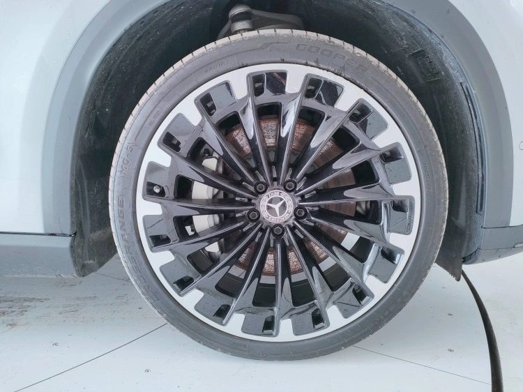 7 - Mercedes-Benz EQE 350 AMG Line Premium 4matic