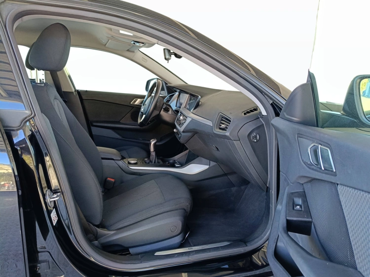 11 - BMW Serie 2 218i Gran Coupe Business Advantage 136cv
