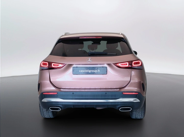 6 - Mercedes-Benz GLA 200 d Premium auto