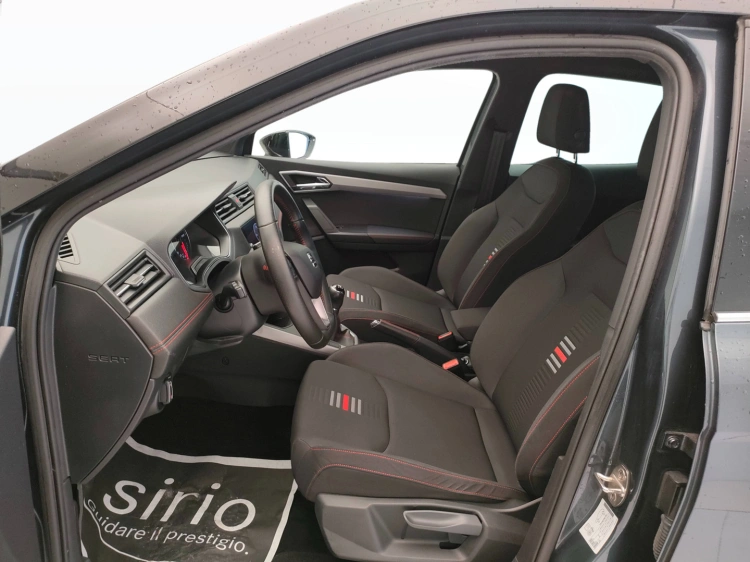 11 - Seat Arona Arona 1.0 tgi FR 90cv