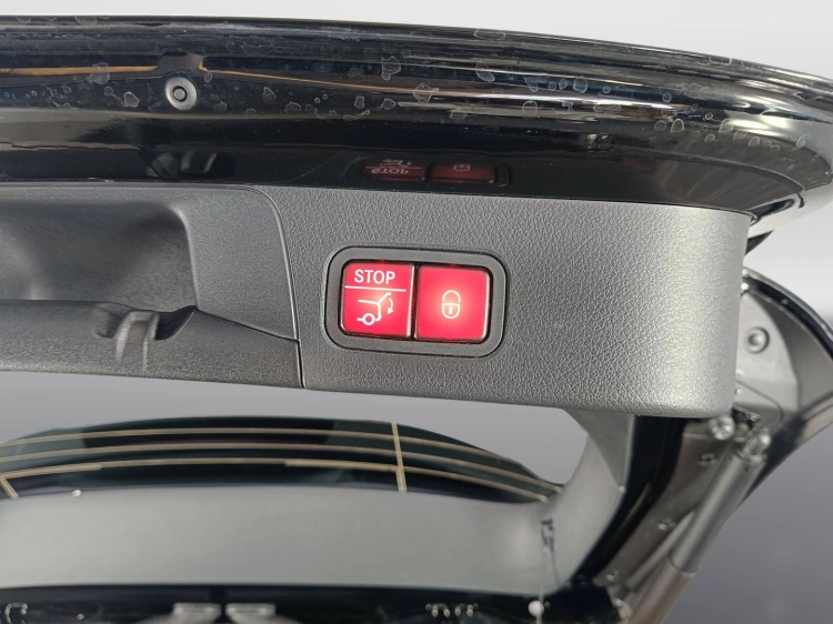 16 - Mercedes-Benz Classe B 180 d AMG Line Premium auto
