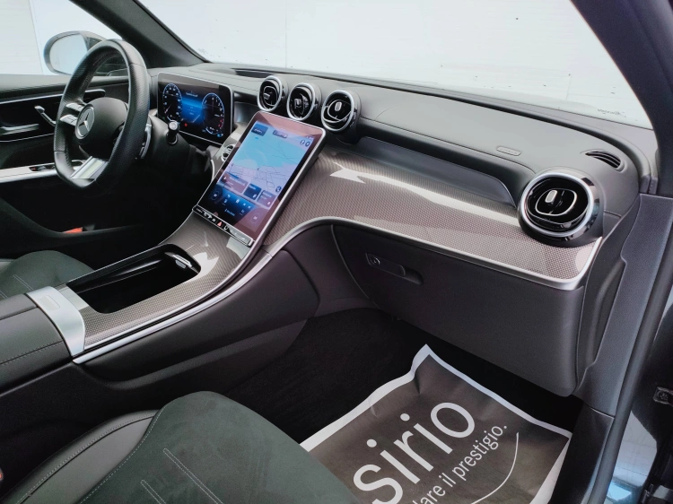 16 - Mercedes-Benz GLC 300 de phev AMG Line Premium Plus 4matic auto