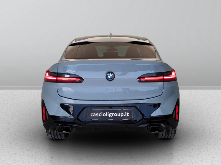 4 - BMW X4 BMW X4 M40d xDrive