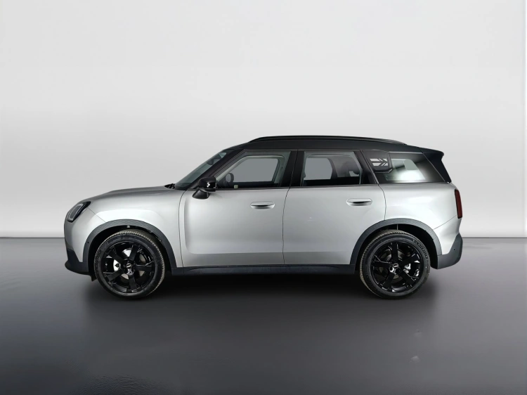 6 - MINI Countryman Mini Countryman 2.0 48V D Classic auto