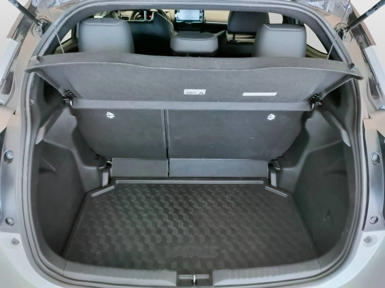 10 - Toyota Yaris Yaris 1.5h Style
