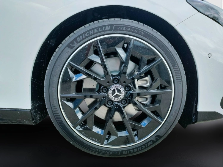 7 - Mercedes-Benz CLA 200