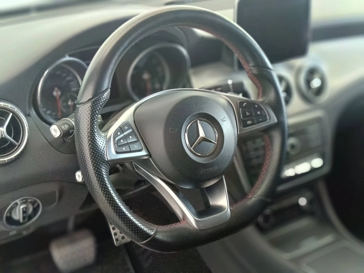 14 - Mercedes-Benz CLA 200 d Premium auto FL