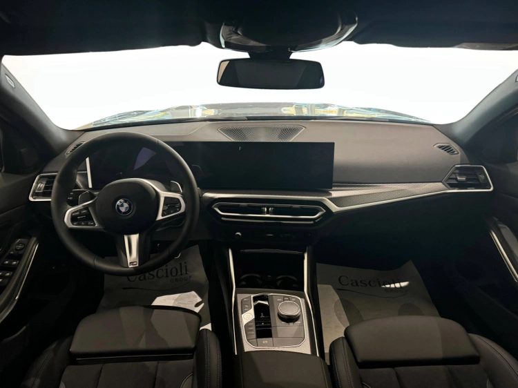 8 - BMW Serie 3 320e Touring