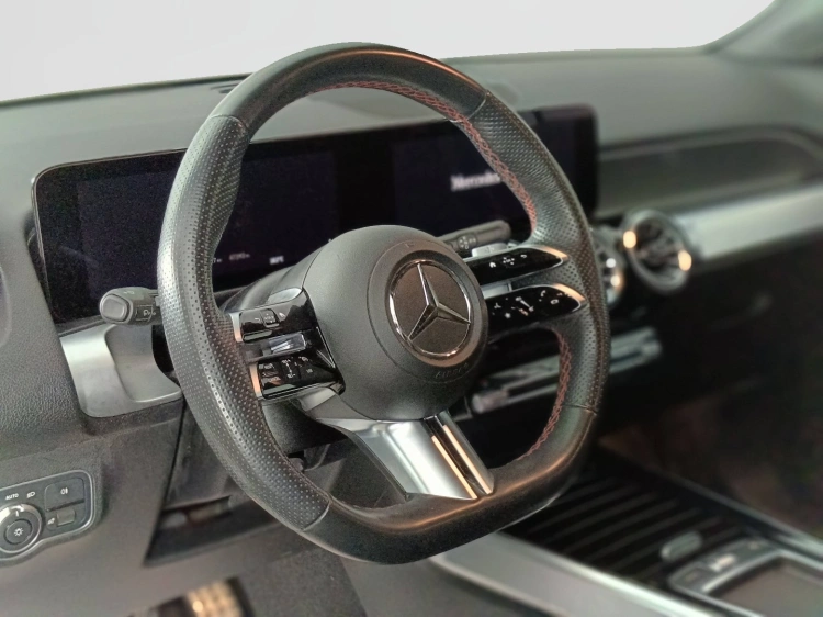 16 - Mercedes-Benz GLB 200 d AMG Line Advanced Plus auto