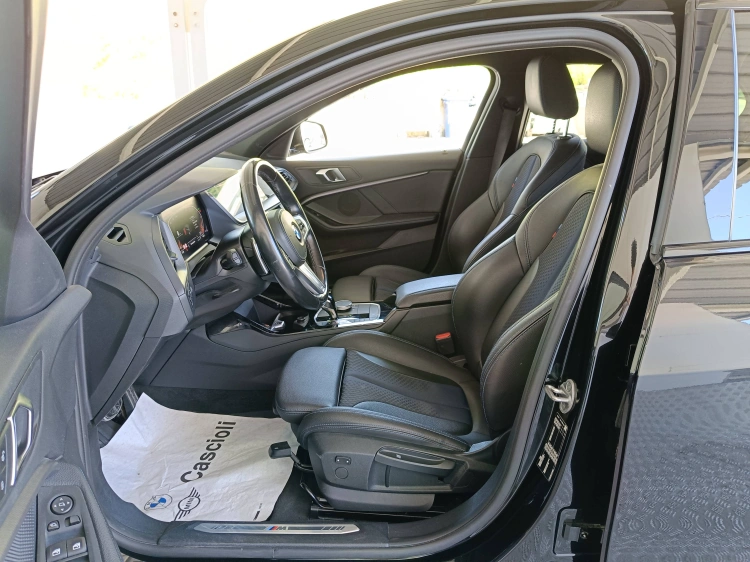 8 - BMW Serie 1 118d Msport auto