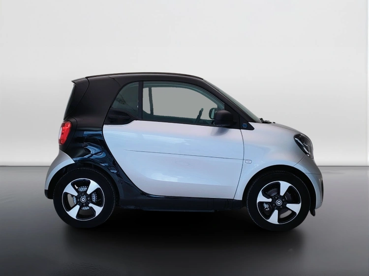 7 - smart fortwo Fortwo eq Passion 4,6kW