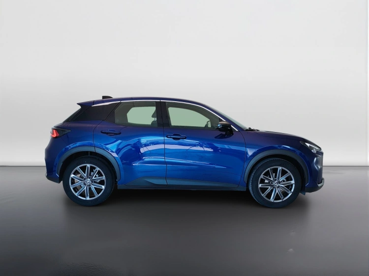 4 - Lexus LBX LBX 1.5 hybrid Elegant 2wd