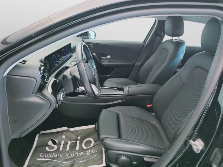 17 - Mercedes-Benz Classe A 180 d Advanced auto