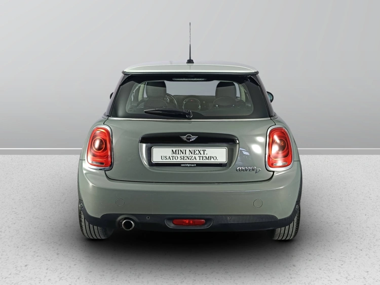 4 - MINI Cooper Mini 1.5 Cooper D 3p