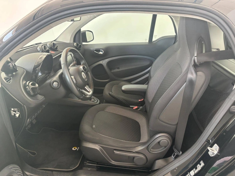 13 - smart fortwo Fortwo eq Passion 4,6kW