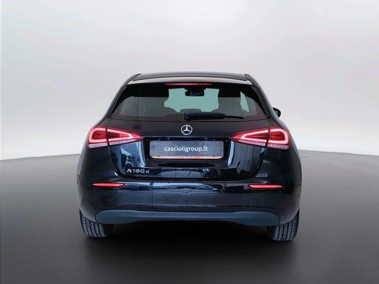 6 - Mercedes-Benz Classe A 180 d Business auto