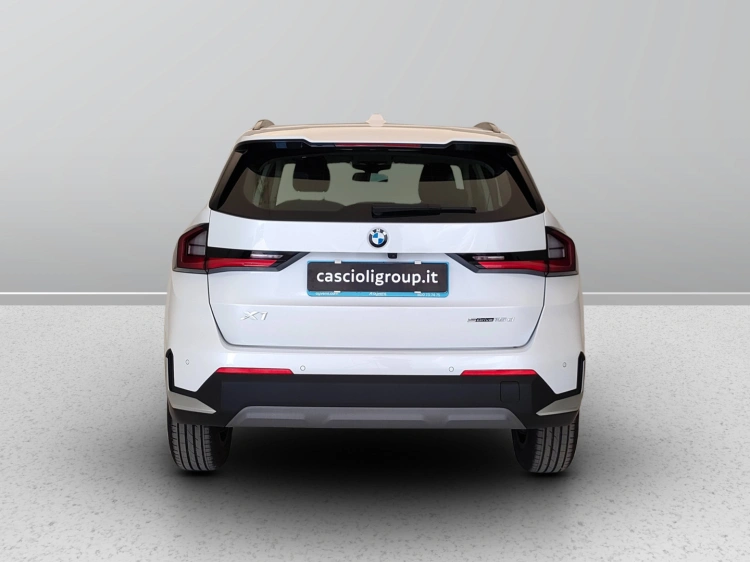 4 - BMW X1 X1 sdrive18d auto