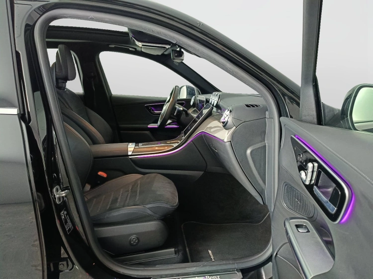 11 - Mercedes-Benz GLC 220 d AMG Premium Plus 4matic auto