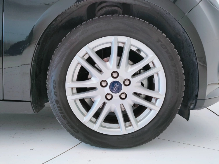8 - Ford Focus Focus SW 1.6 tdci Titanium 115cv