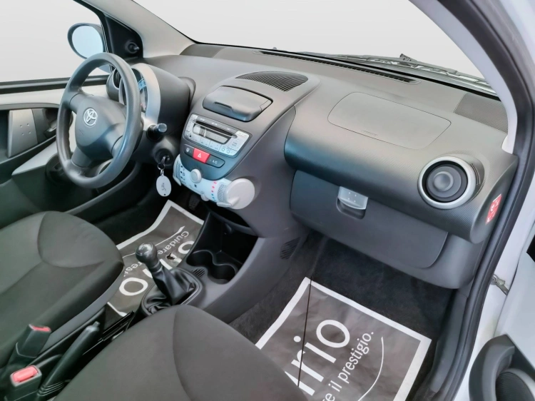 13 - Toyota Aygo Aygo 3p 1.0 Lounge connect