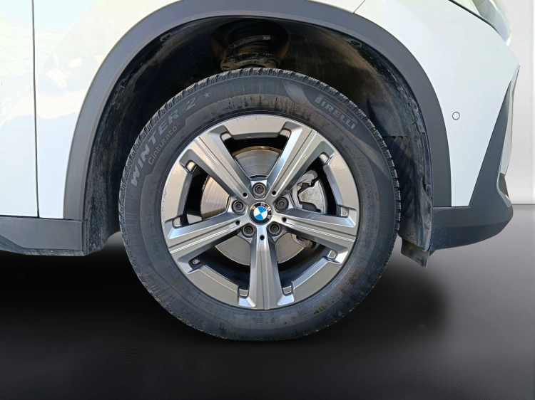 19 - BMW X1 X1 sdrive18d X-Line auto