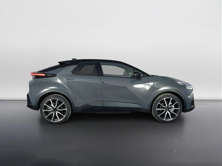 3 - Toyota C-HR C-HR 2.0 PHEV FWD    GR SPORT