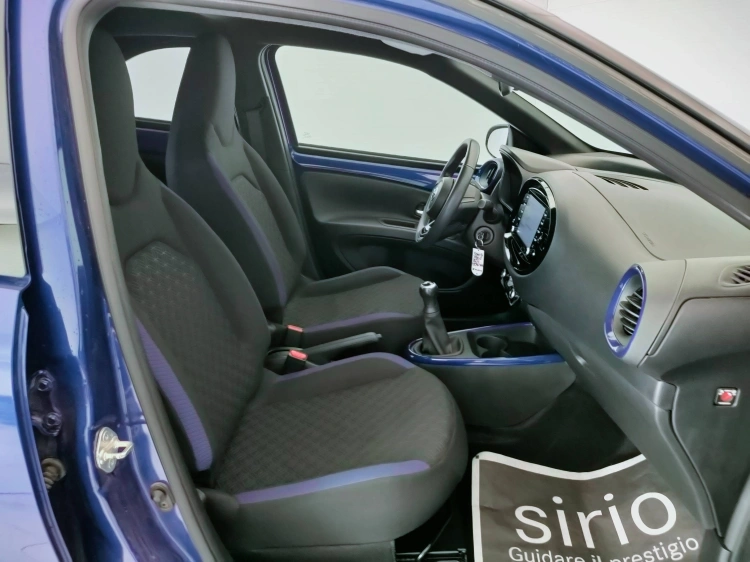 13 - Toyota Aygo X Aygo X 1.0 Trend 72cv