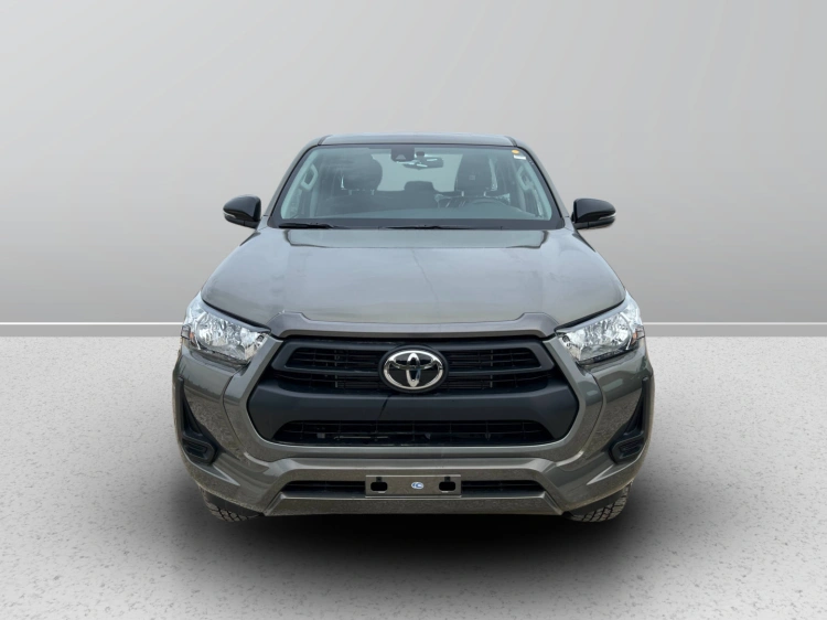 2 - Toyota Professional HI LUX 4X2 - 4X4 HILUX 2.4D A DC 4WD CMF MY24