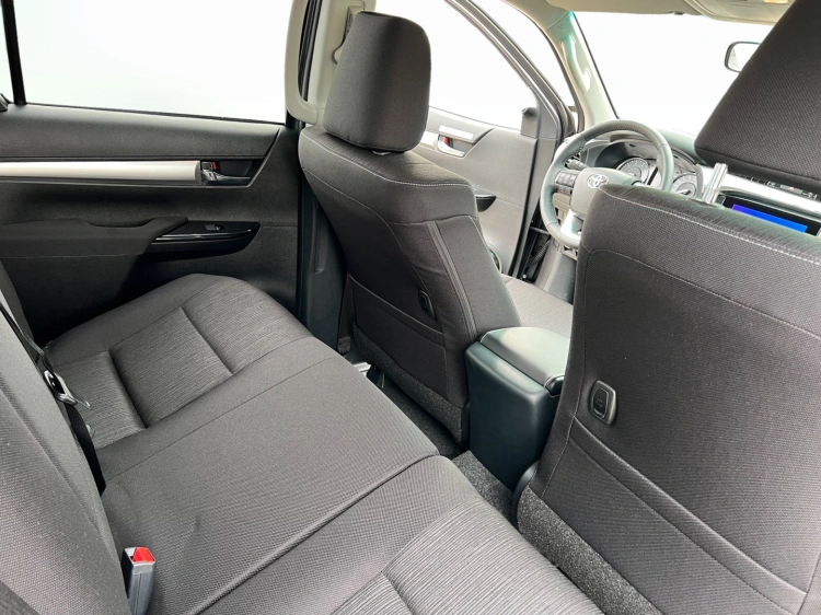13 - Toyota Professional Hilux HILUX 2.4D A DC 4WD LNG MY24