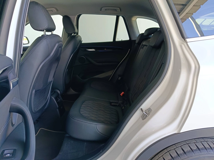9 - BMW X1 X1 sdrive16d xLine auto